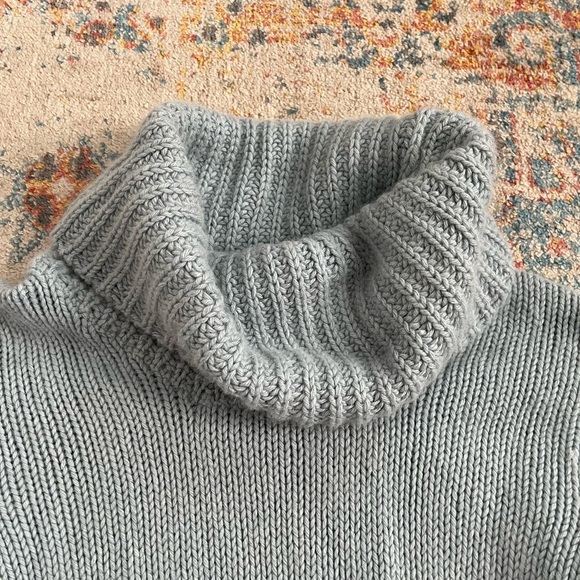 Banana Republic baby blue chunky knit wool-angora blend turtleneck - Picture 4 of 11